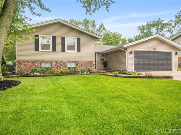 636 Cambridge Dr, Schaumburg, IL 60193