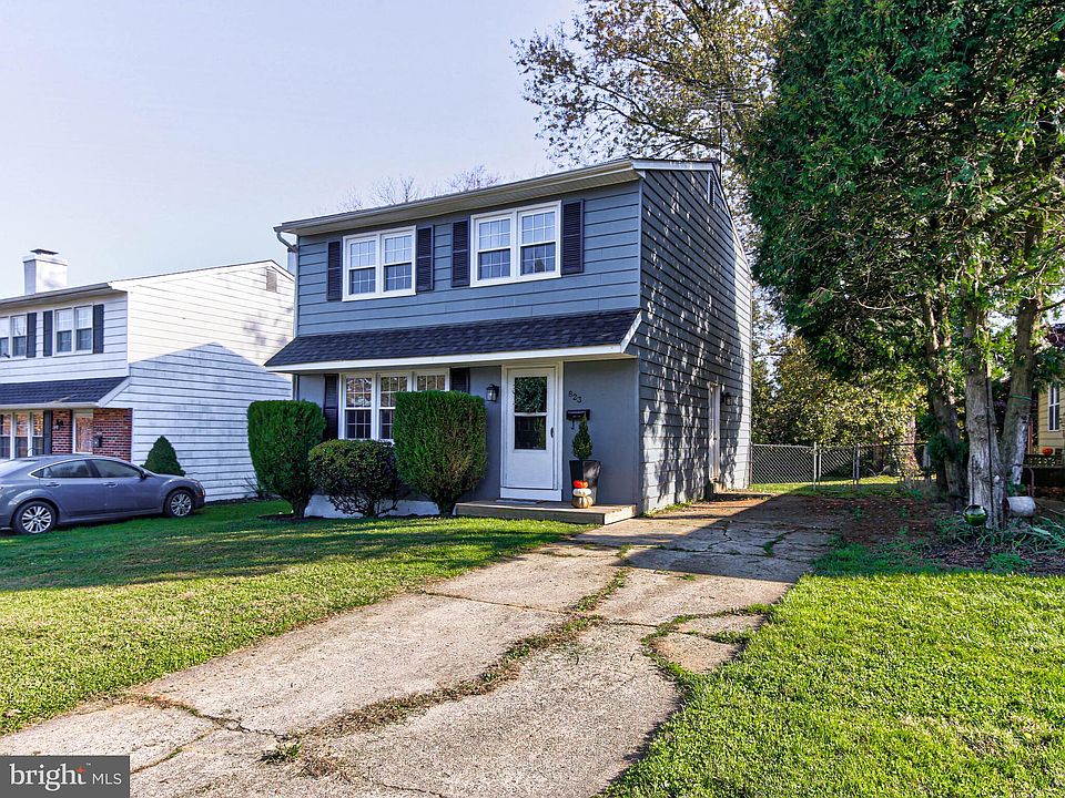 1st image of 823 Hornblende Ave
