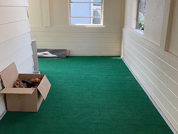 3 Season Porch. off the larger Bedroom