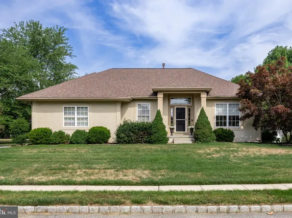 8 Chase Rd, Lumberton, NJ 08048