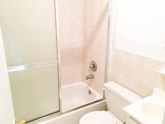 Rented by Showcase Realty | media 8