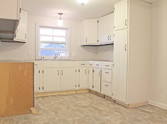 3rd image of 605 Bensyl Ave
