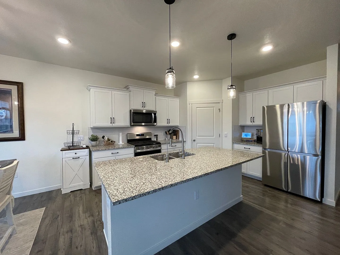 Live Lavishly in Harmony Ridge- Fully Furnished 5-Bedroom Dream Home with Backyard Oasis & Speake... — Photo 2