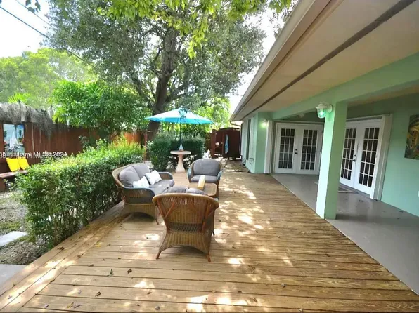 14231 Lake Saranac Ave, Miami Lakes, FL 33014
