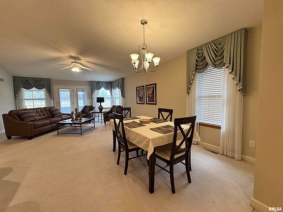 4th image of 1103 Hawthorn Rdg