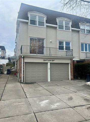 2nd image of 1568 216th St #2