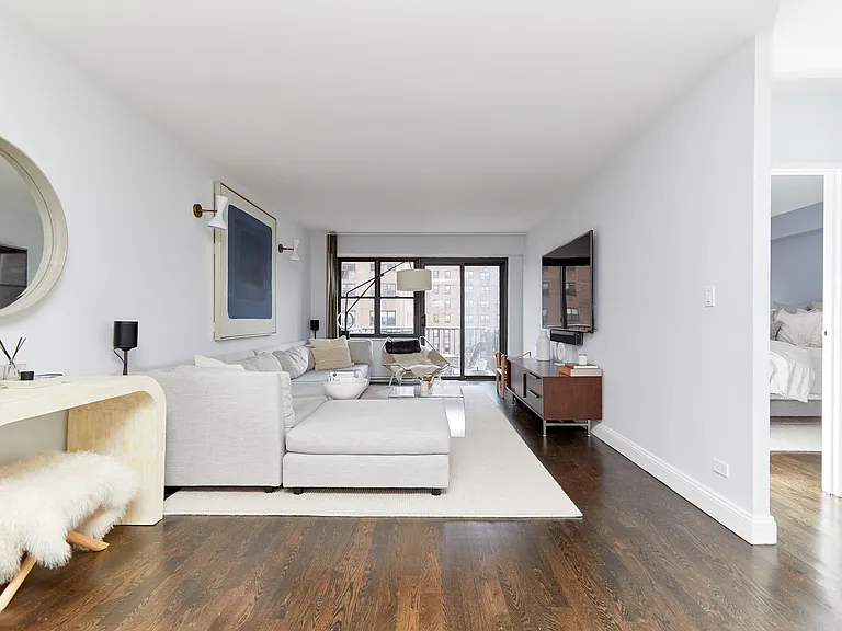 345 E 80th St #15J — Photo 3