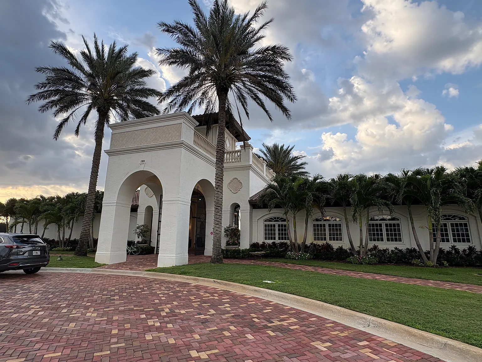 577 SE Fascino Cir — Photo 3