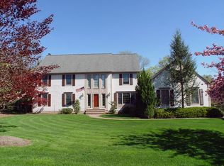 7 Weaver Dr, Martinsville, NJ 08836