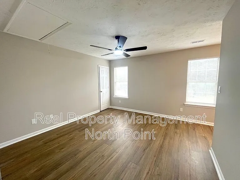 5843 Summerglen Ln — Photo 10
