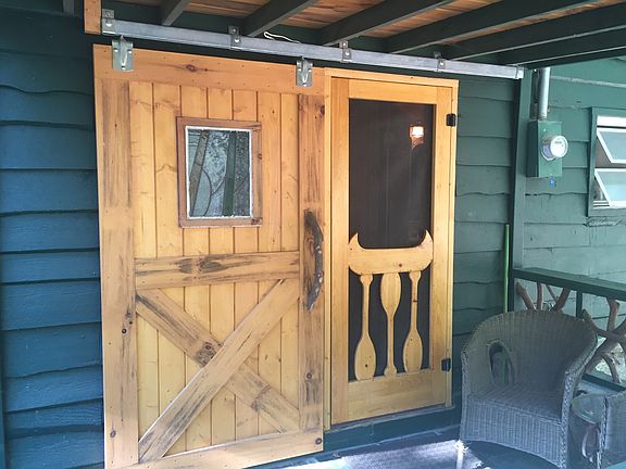SLIDING BARN DOOR