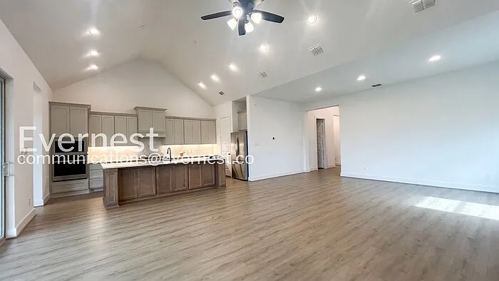 1447 Cowan Run — Photo 5
