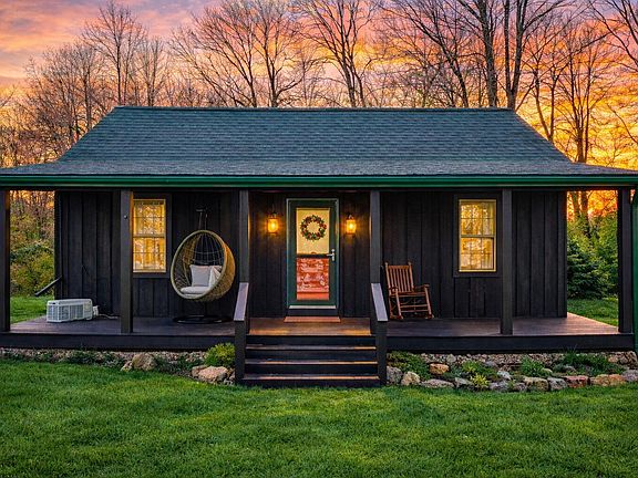 2nd image of 1435 Pilot Rd