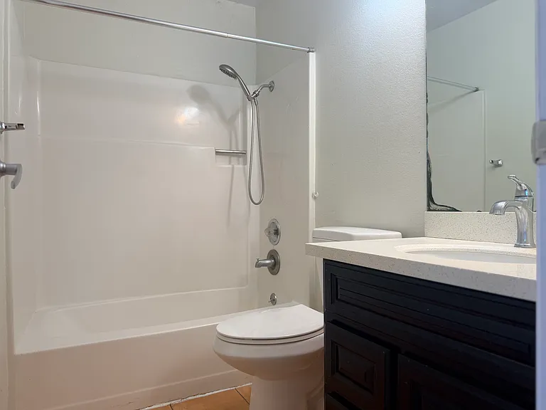 106 Rose Ln — Photo 9