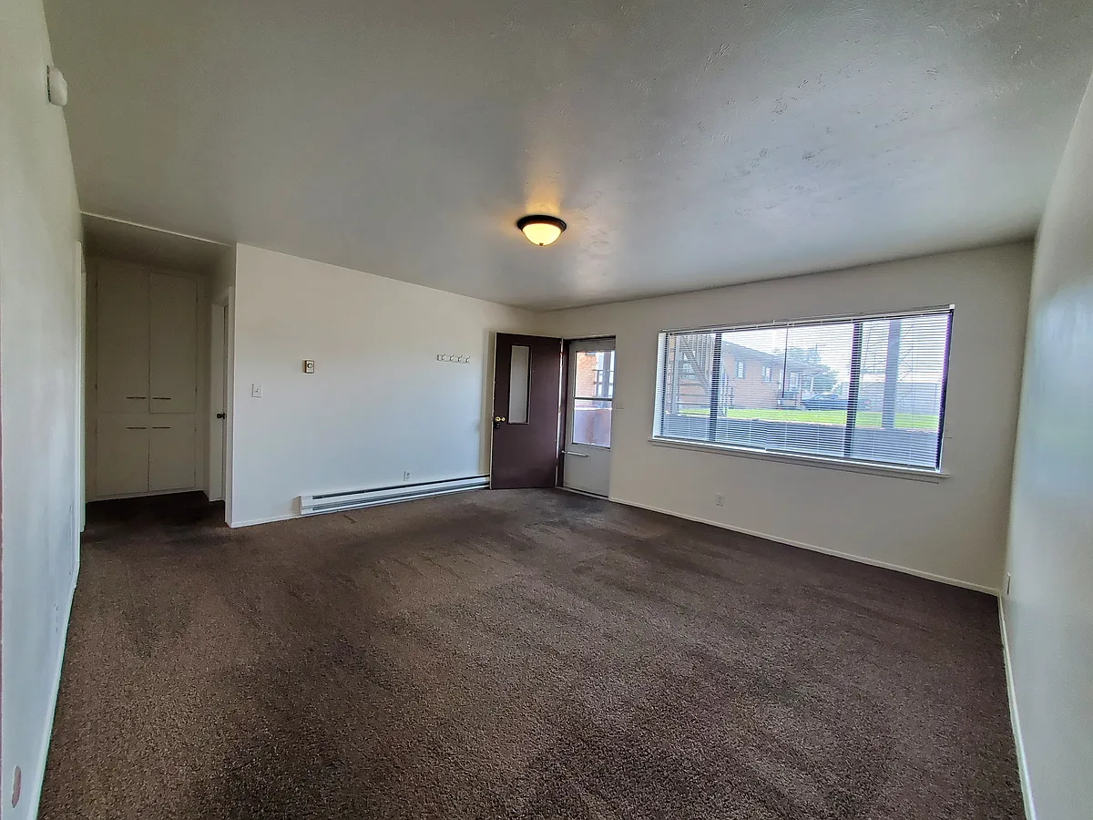 Building Photo - 467 W Pacific St #6
