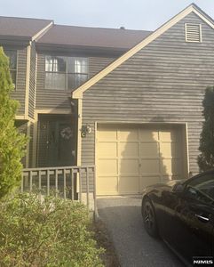 51 Beacon Hill Rd APT C, West Milford, NJ, 07480