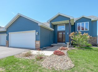 932 S Chestnut St, Belle Plaine, MN 56011