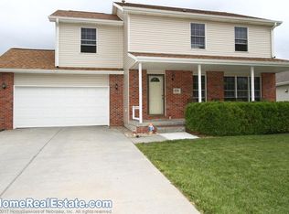 6341 Gabrielle Dr, Lincoln, NE 68526