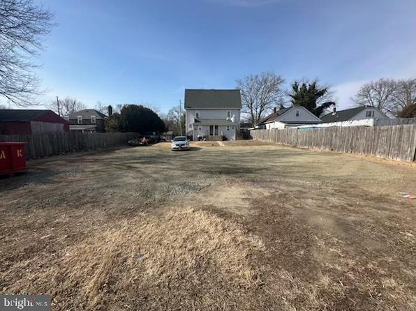 325 N Broad St, Penns Grove, NJ 08069