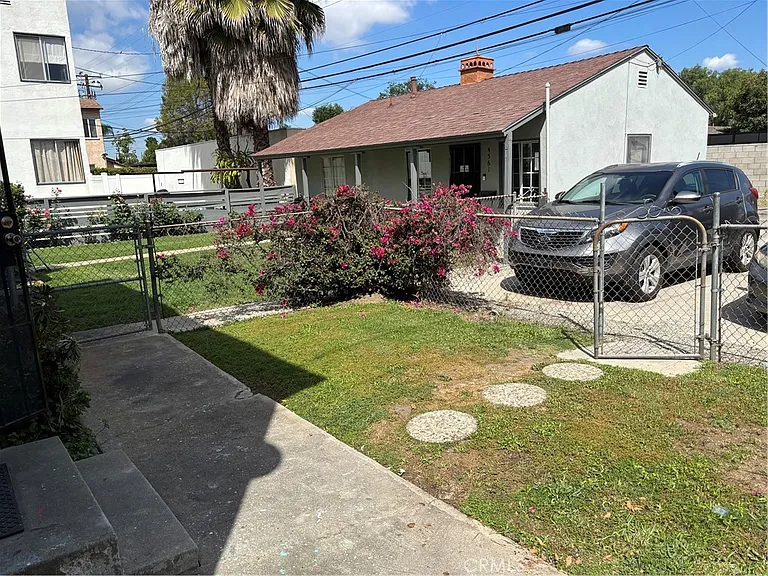 4565 E Carson St — Photo 27