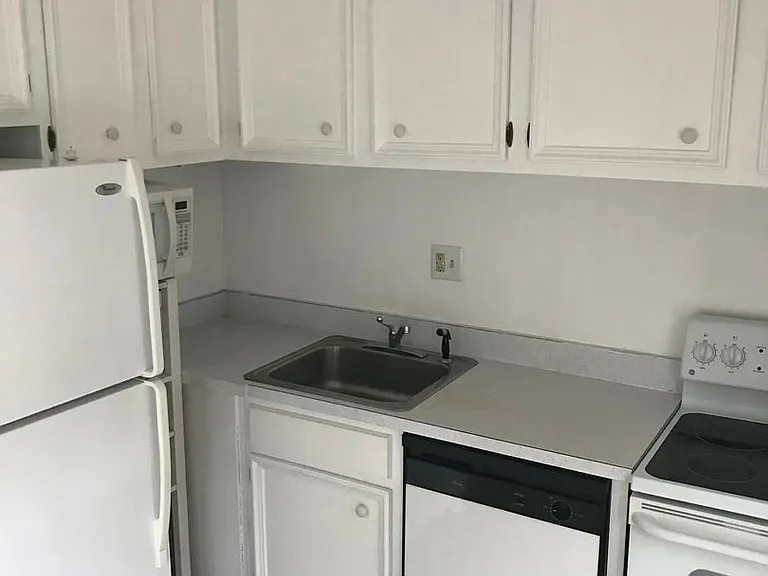 37 Spring Ct — Photo 11