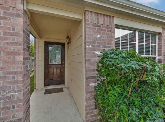3rd image of 8130 White Arbor Ct