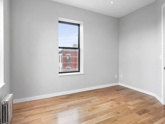 3rd image of 490A Jefferson Ave #2