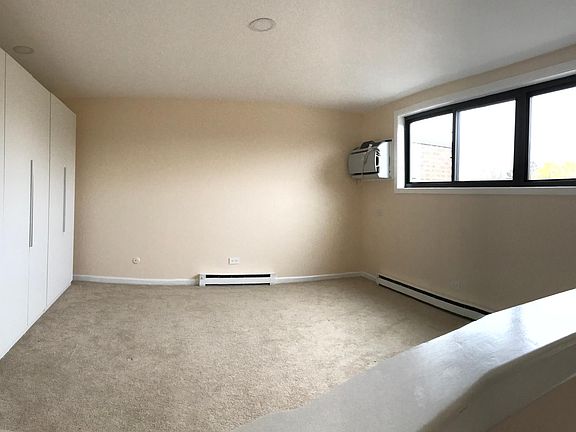 3rd image of 303 E Park Ave APT 5