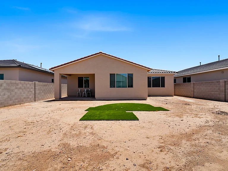 5140 N 181st Dr — Photo 45