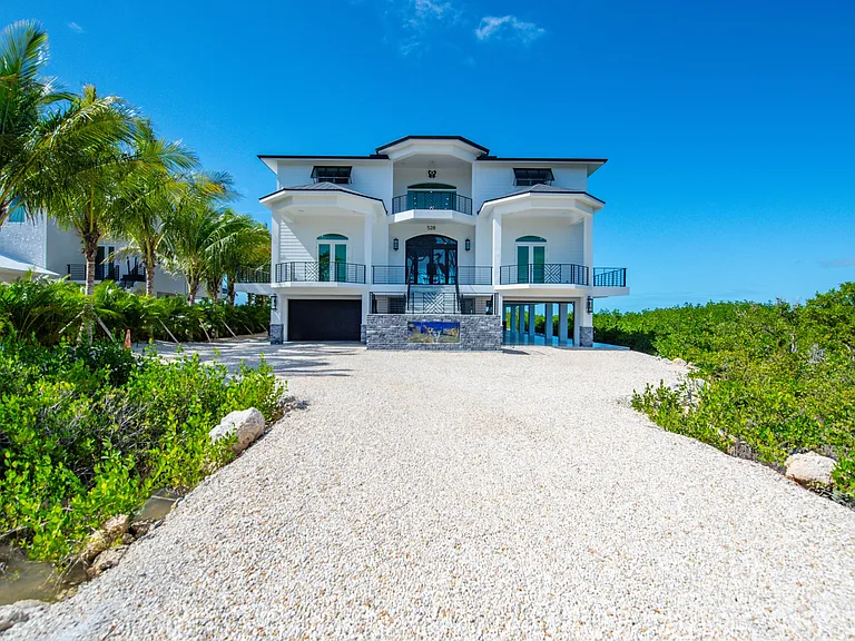 528 Bay Shore Dr — Photo 91