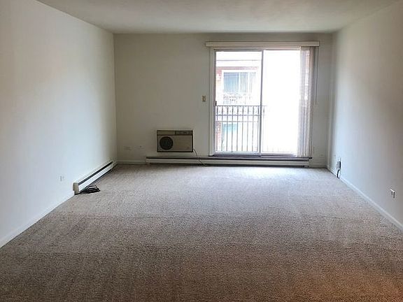 4th image of 9807 S Karlov Ave #201