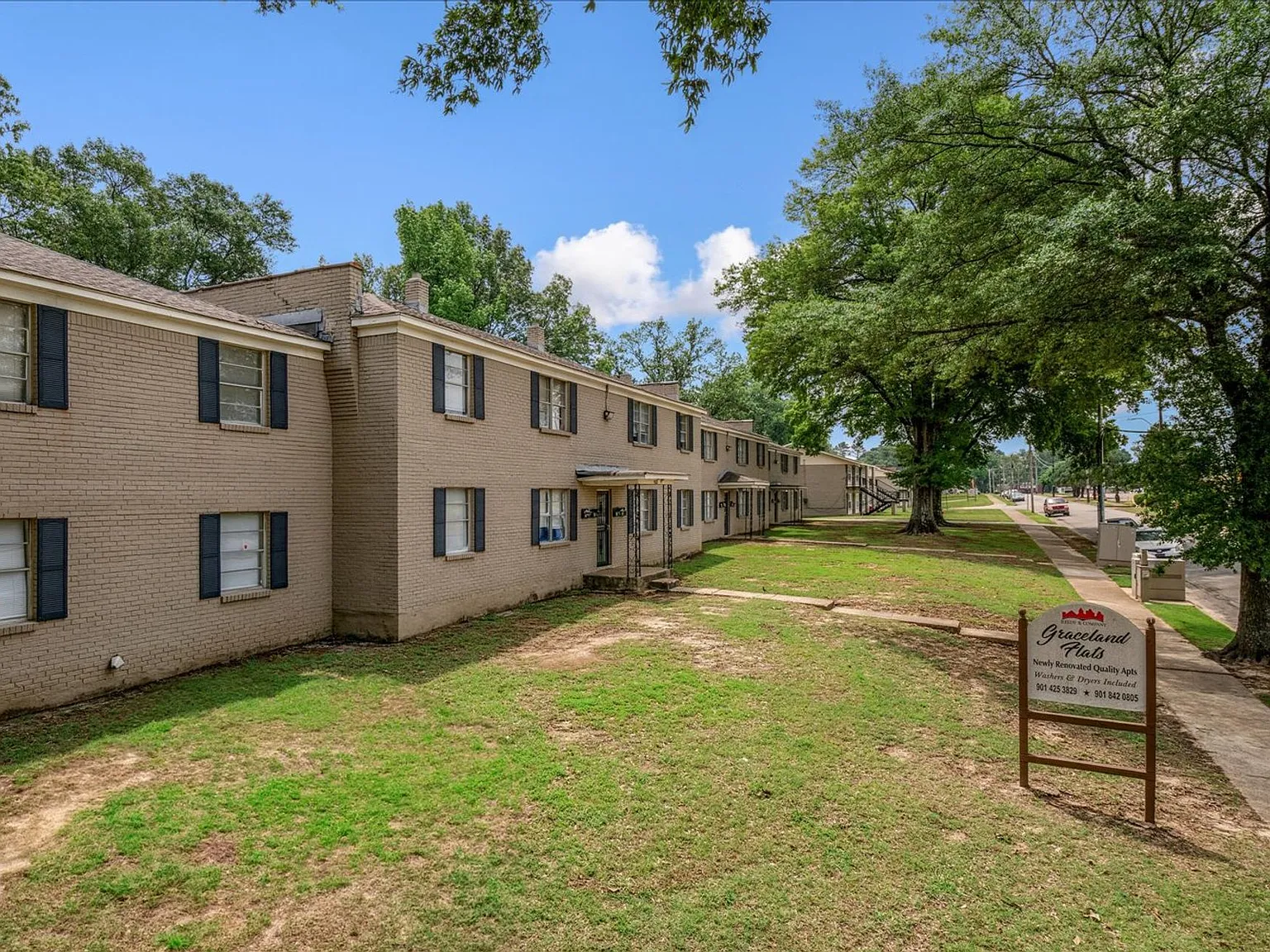 Graceland Flats Modern Living in the Heart of Whitehaven — Photo 3