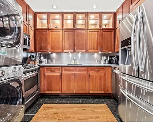 3rd image of 161 W 15th St APT 7D