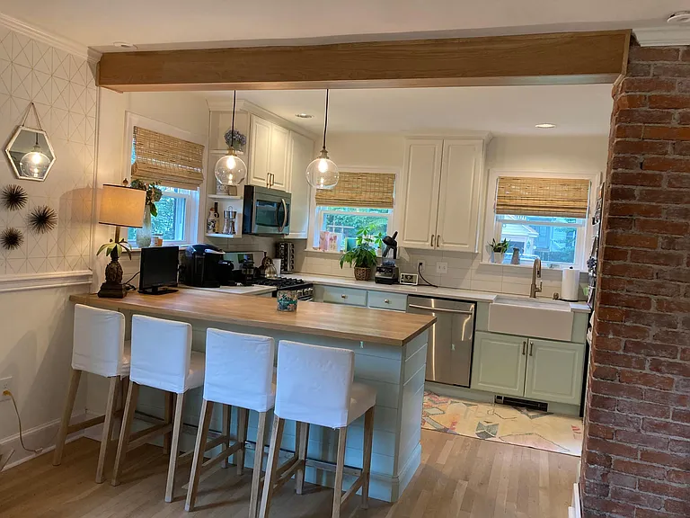 221 Orchard Ln — Photo 4