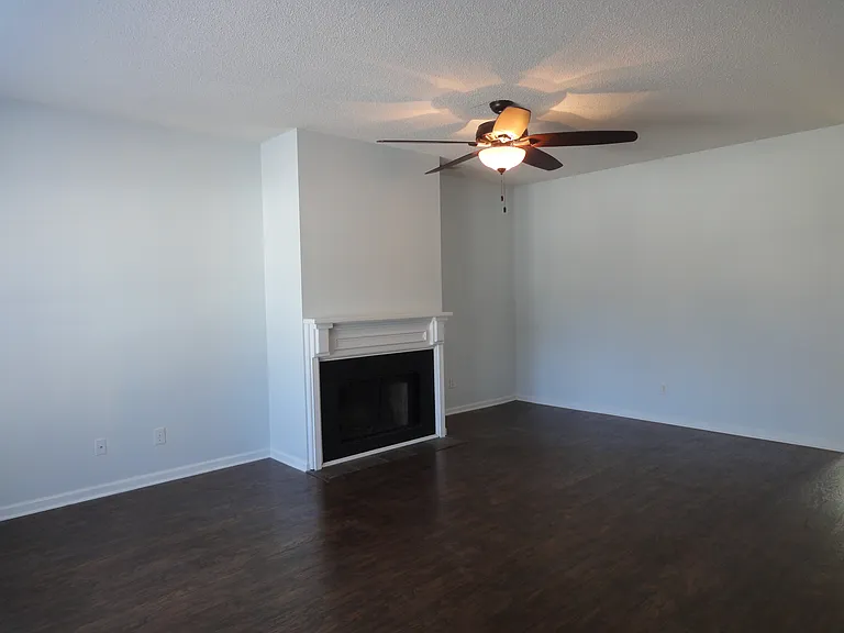 306 Silverberry Ct — Photo 24