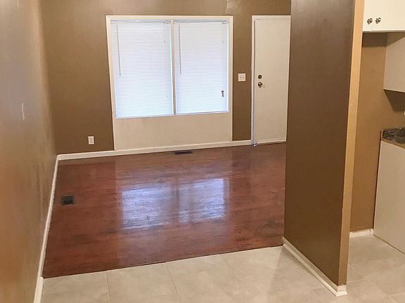 3rd image of 8510 E 92nd Pl
