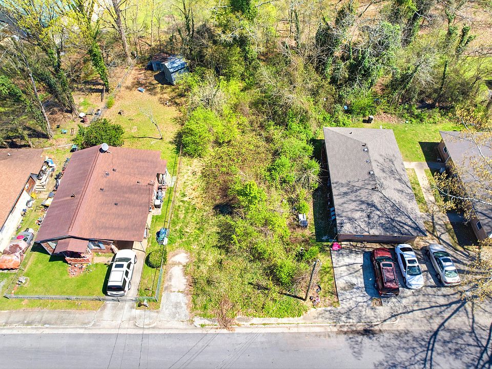 1st image of 409 Nixon Ave SW