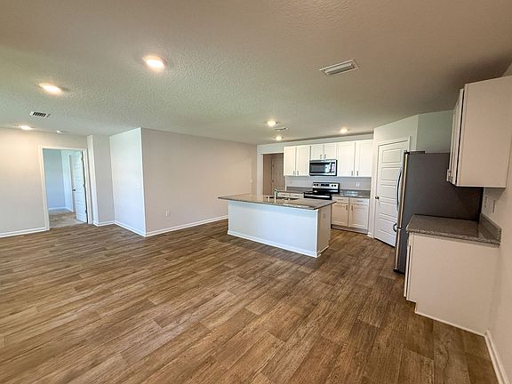 4th image of 2308 Kirkwood Dr