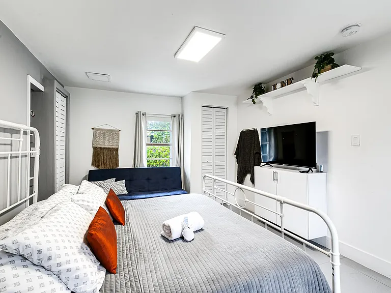 3147 SW 17th St #1 — Photo 49