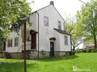 711 N 13th St, Leavenworth, KS 66048