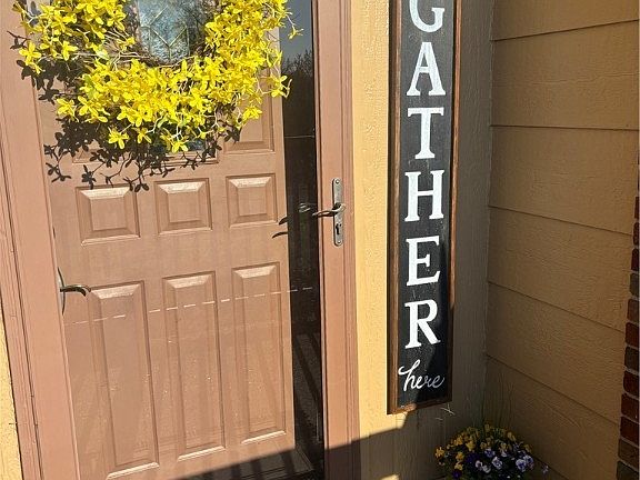 4th image of 43076 Jerrill Dr