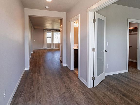 5th image of 2675 NW Essex Ave