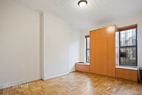 Rented by Garfield Realty  | media 9