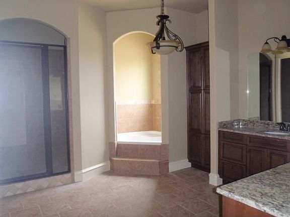 5th image of 104 Tierra Fuerte Ct
