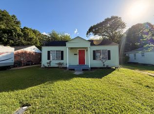 207 N 23rd St, Nederland, TX 77627