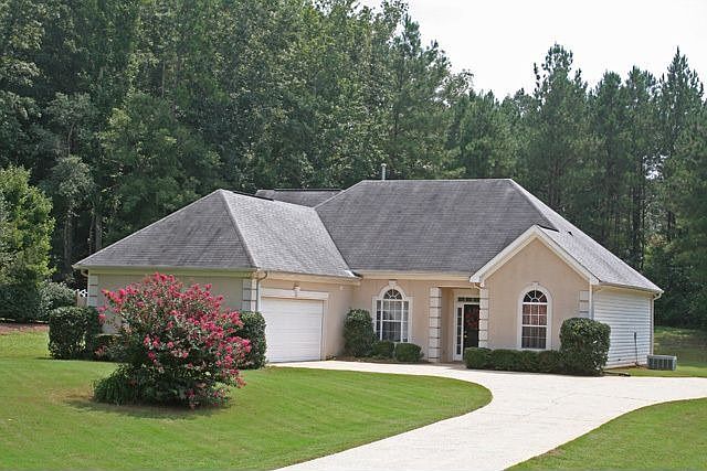 1st image of 405 Crescent Dr