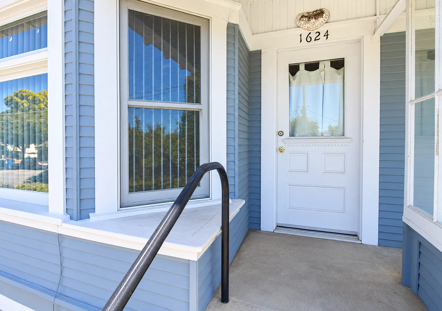 Charming 4 Bedroom, 2.5 Bathroom Home on Morro Street in San Luis Obispo — Photo 3