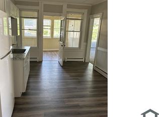 186 Grattan St #3L, Chicopee, MA 01020