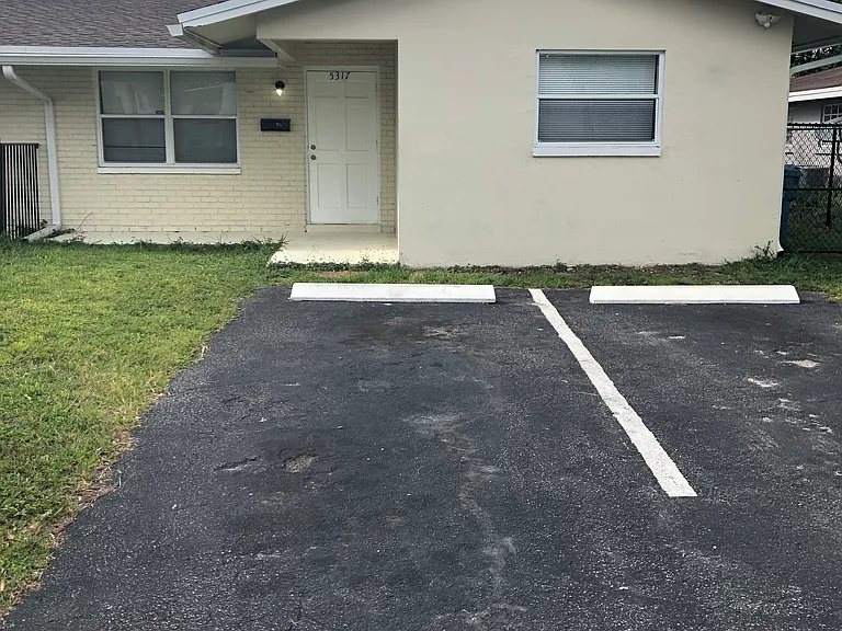 5317 NW 18th Ct — Photo 10