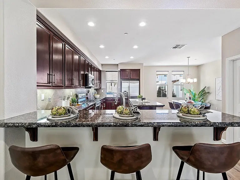 118 Selby Ln #7 — Photo 8